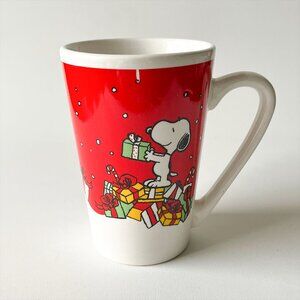 Snoopy Santas Little Helper 12oz Coffee Tea Mug Peanuts Festive Mug